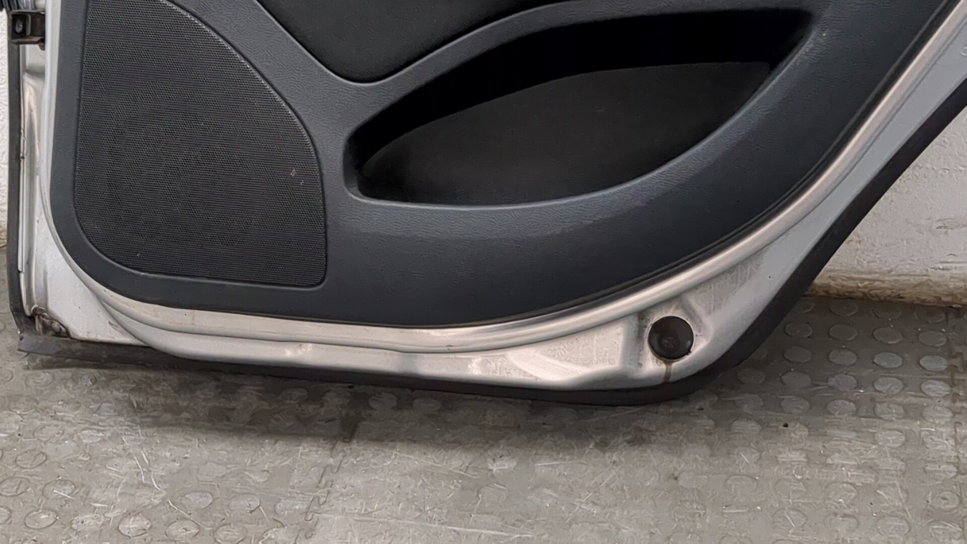 Дверь задняя правая