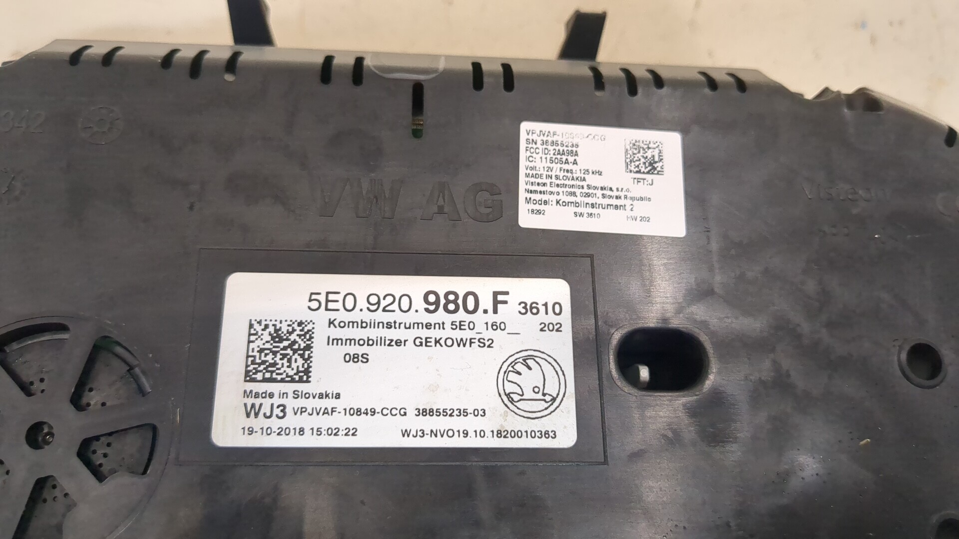 Панель приборов