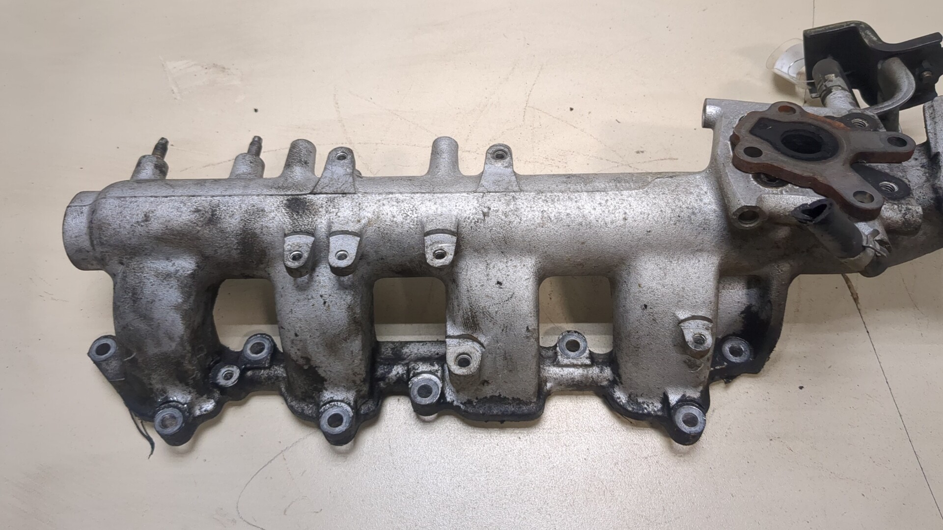 Коллектор впускной