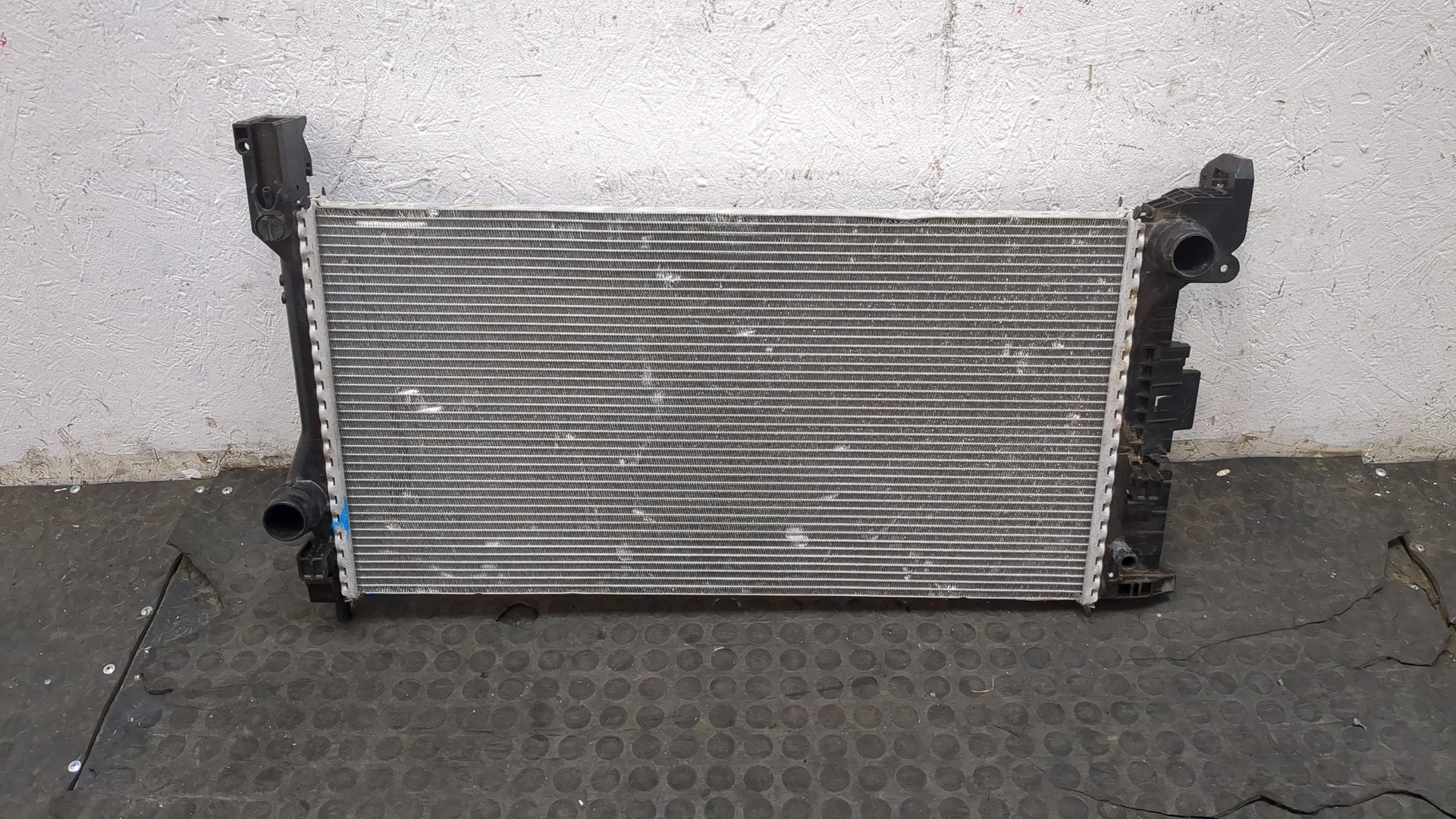 Радиатор охлаждения двигателя основной