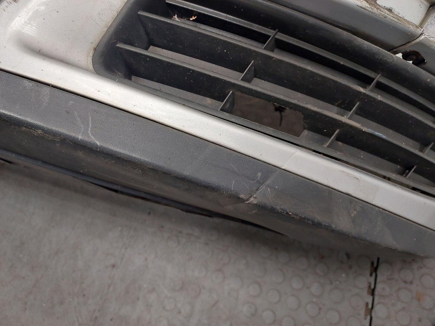 Бампер передний