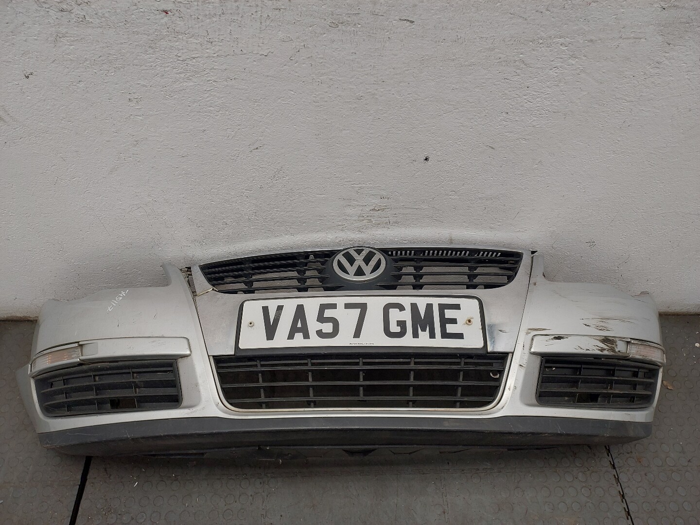 Бампер передний