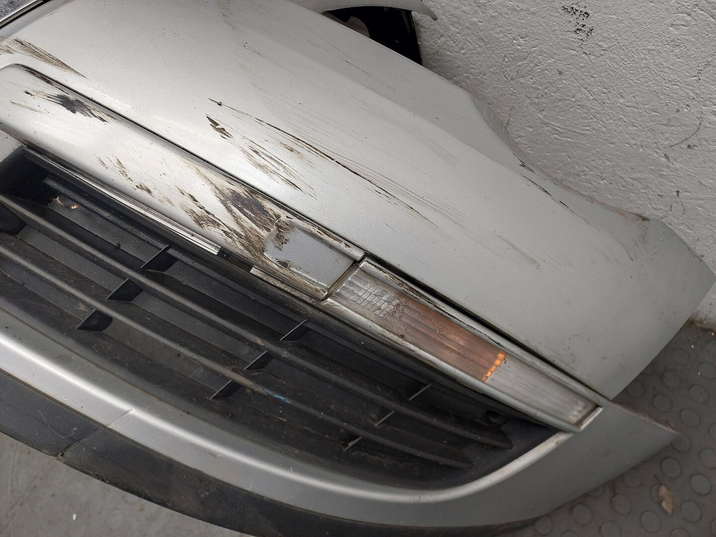 Бампер передний