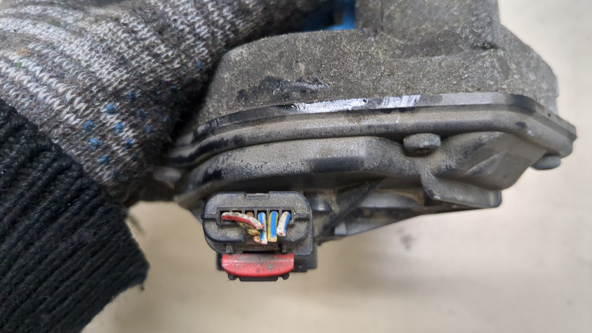 Заслонка дроссельная электрическая