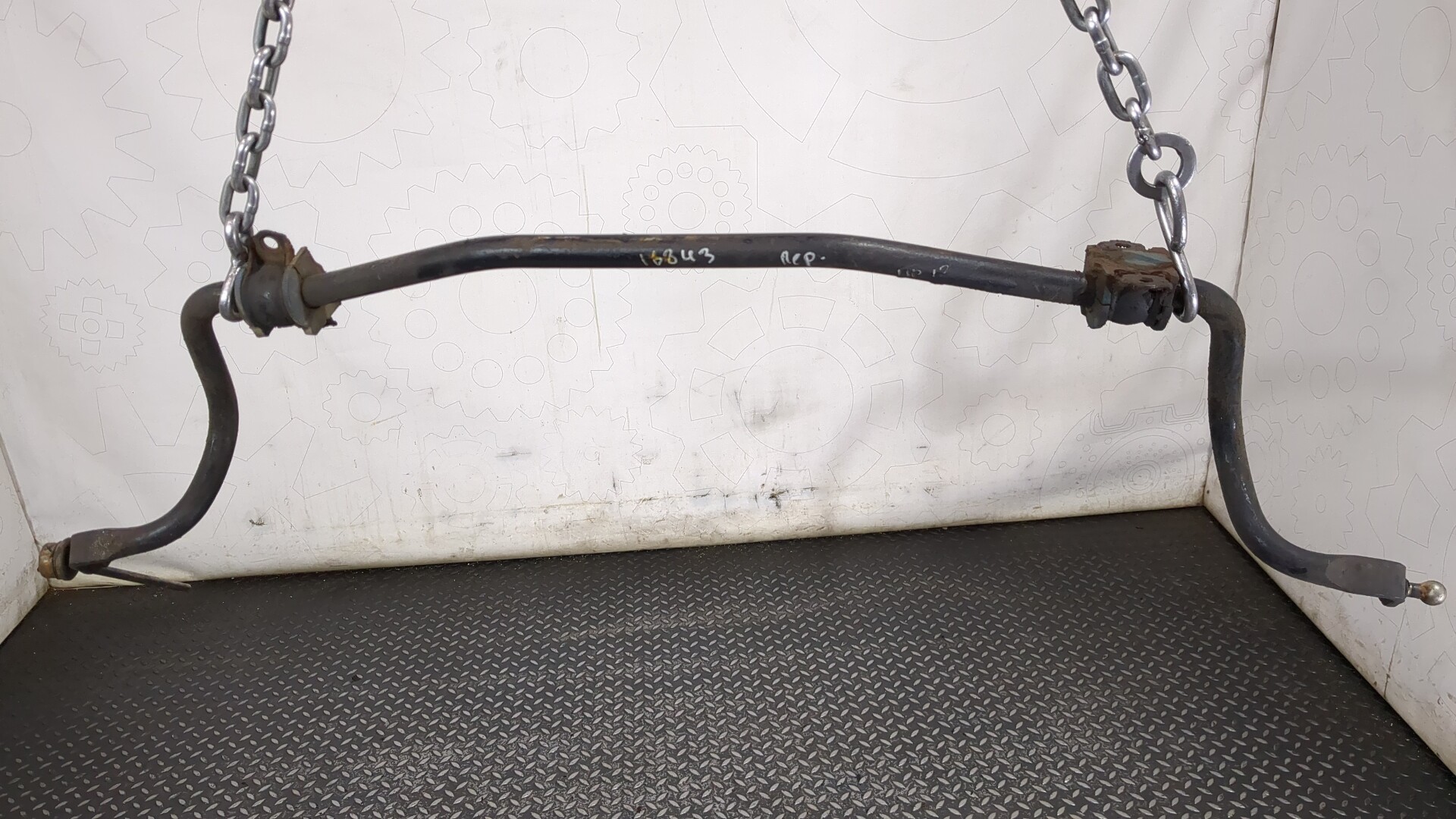 Стабилизатор передний