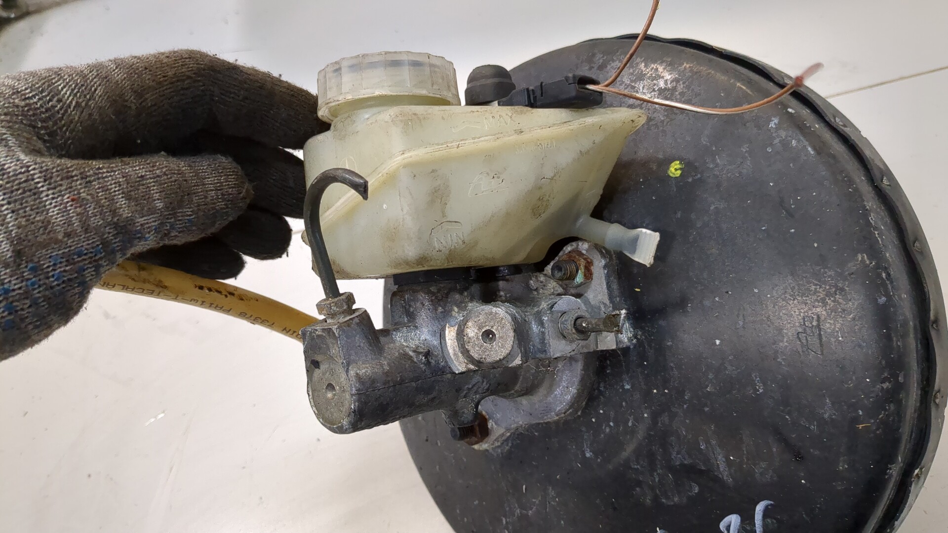 Цилиндр тормозной главный