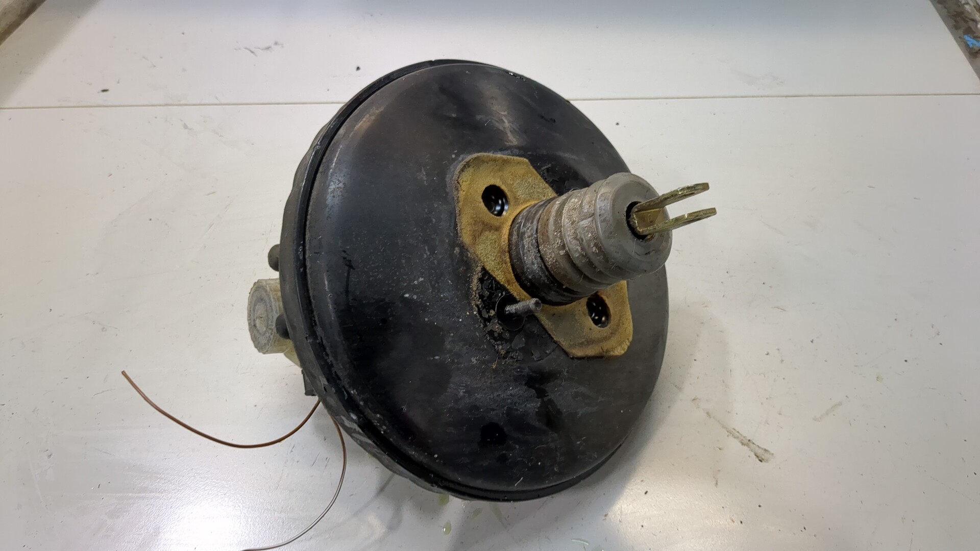 Цилиндр тормозной главный