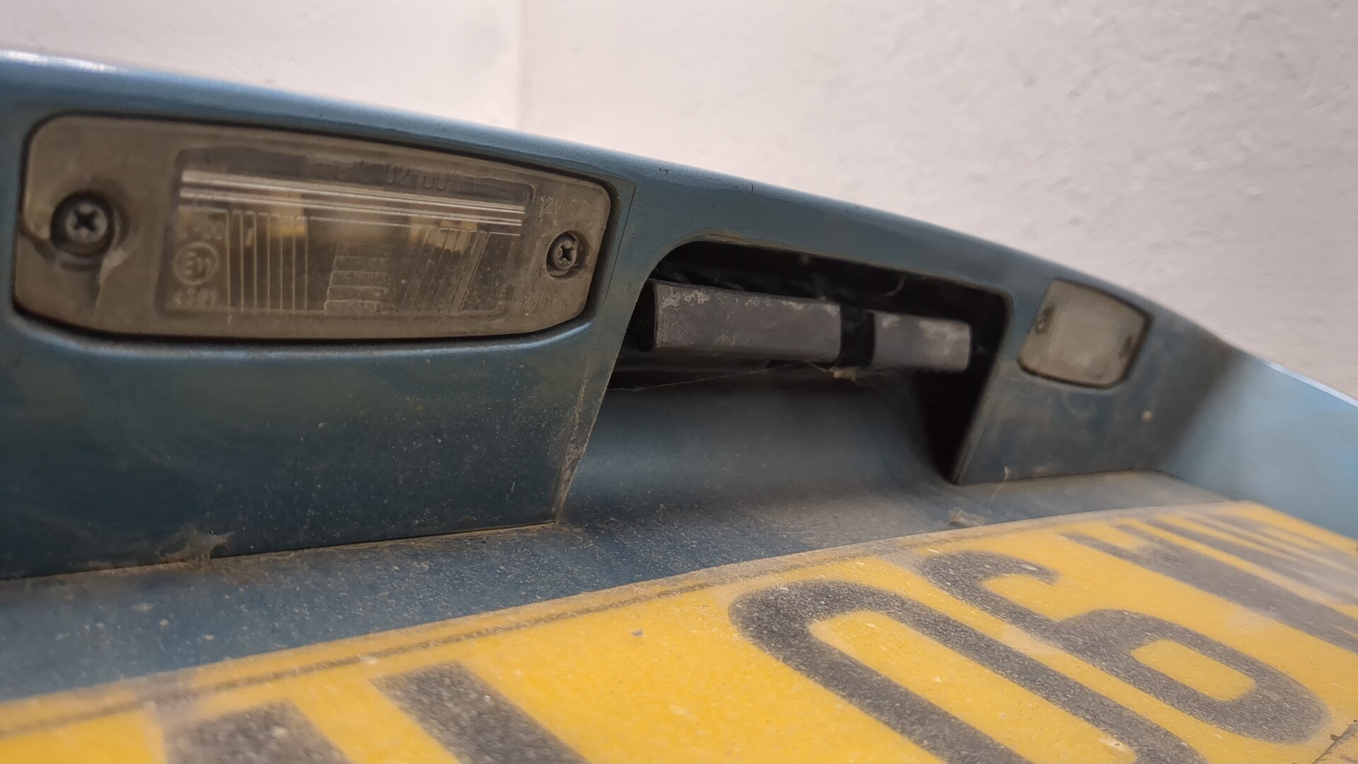 Дверь багажника