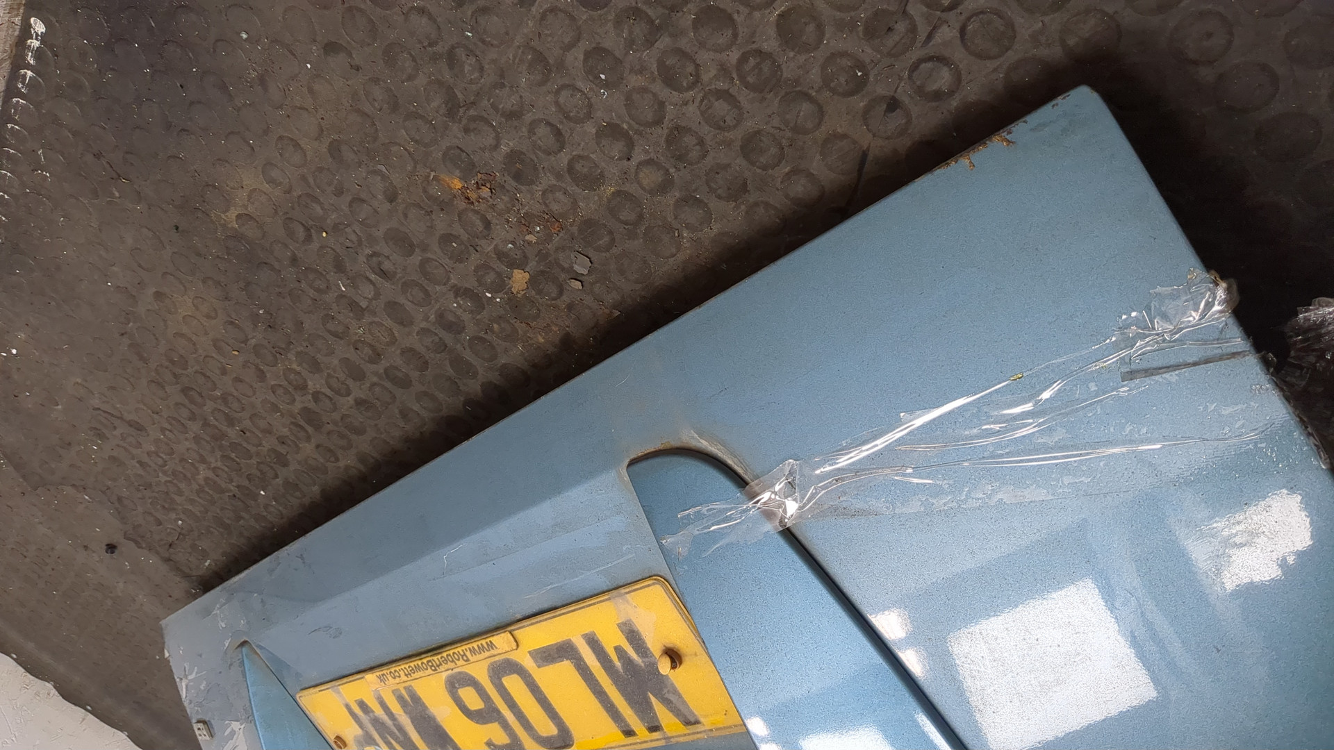 Дверь багажника