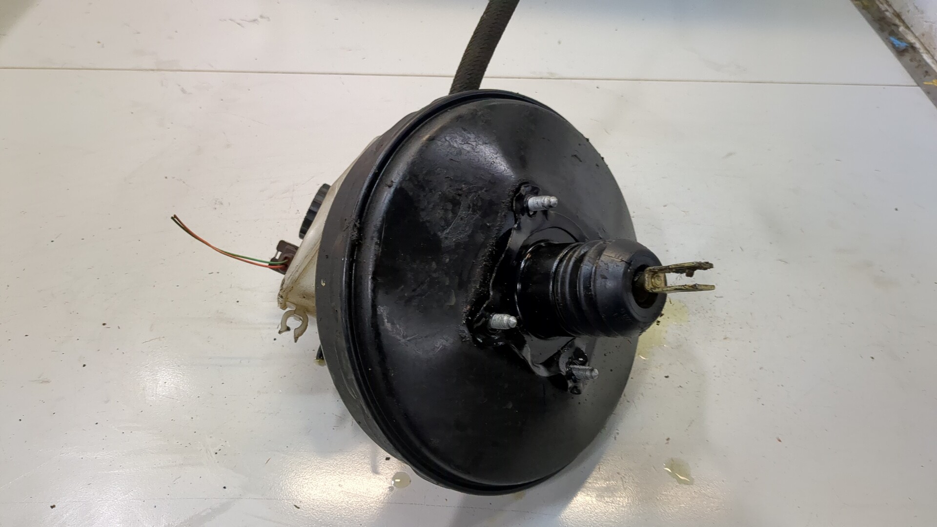 Цилиндр тормозной главный