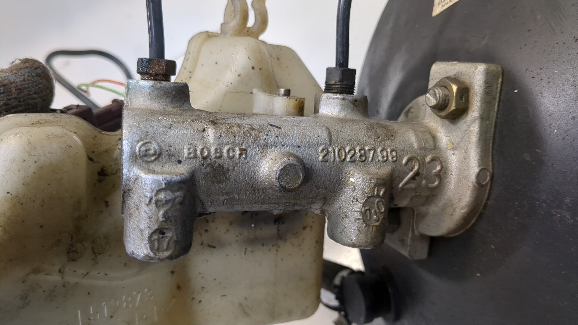 Цилиндр тормозной главный