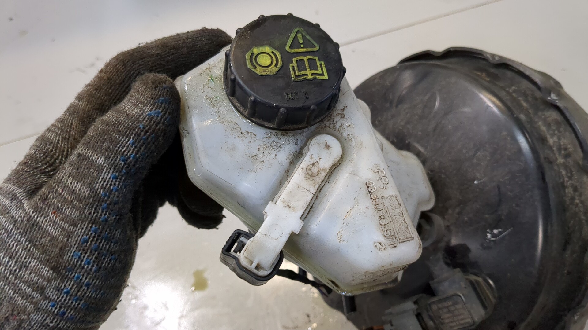 Цилиндр тормозной главный