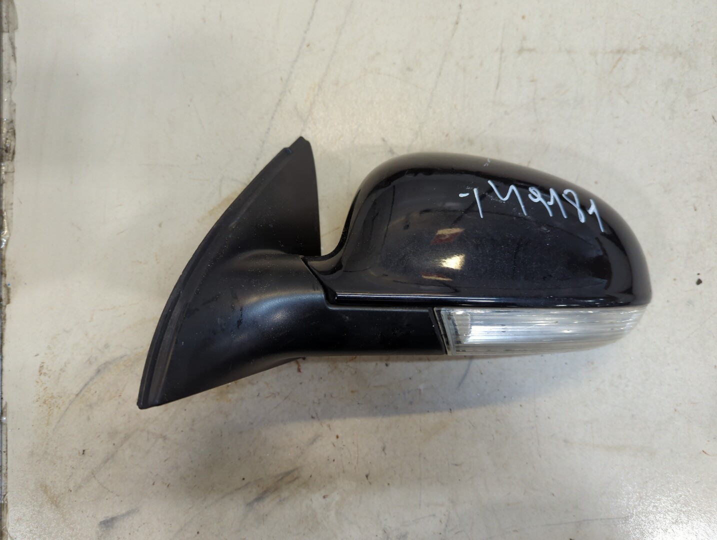 Зеркало левое электрическое