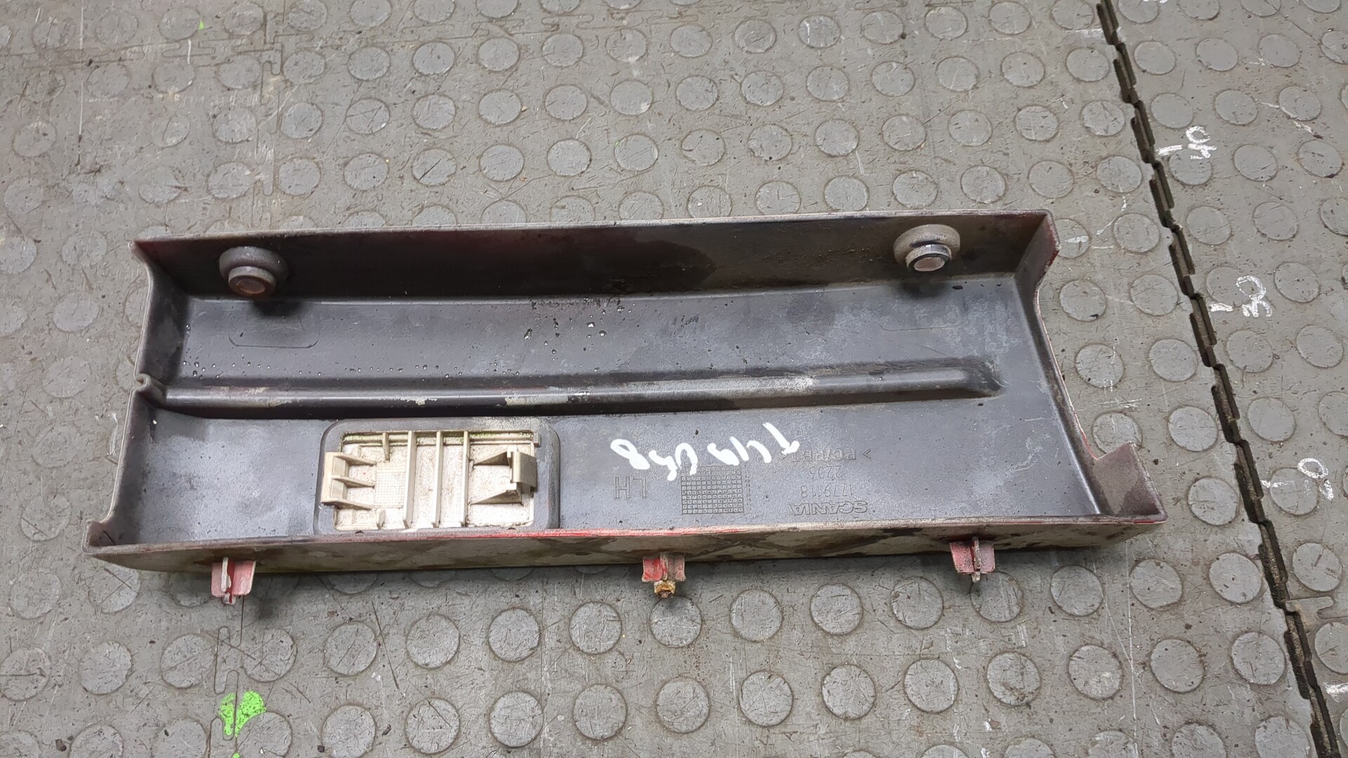 Накладка на подножку