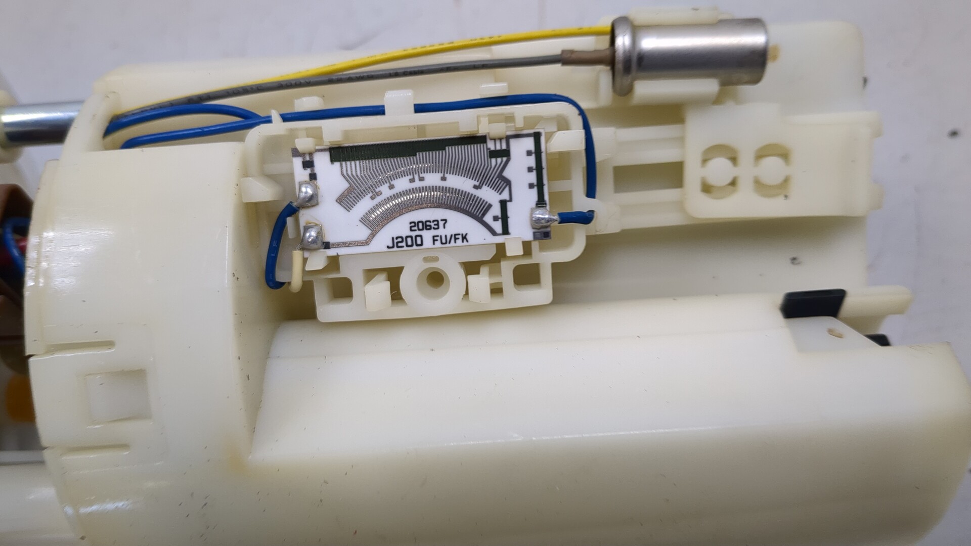 Насос топливный электрический