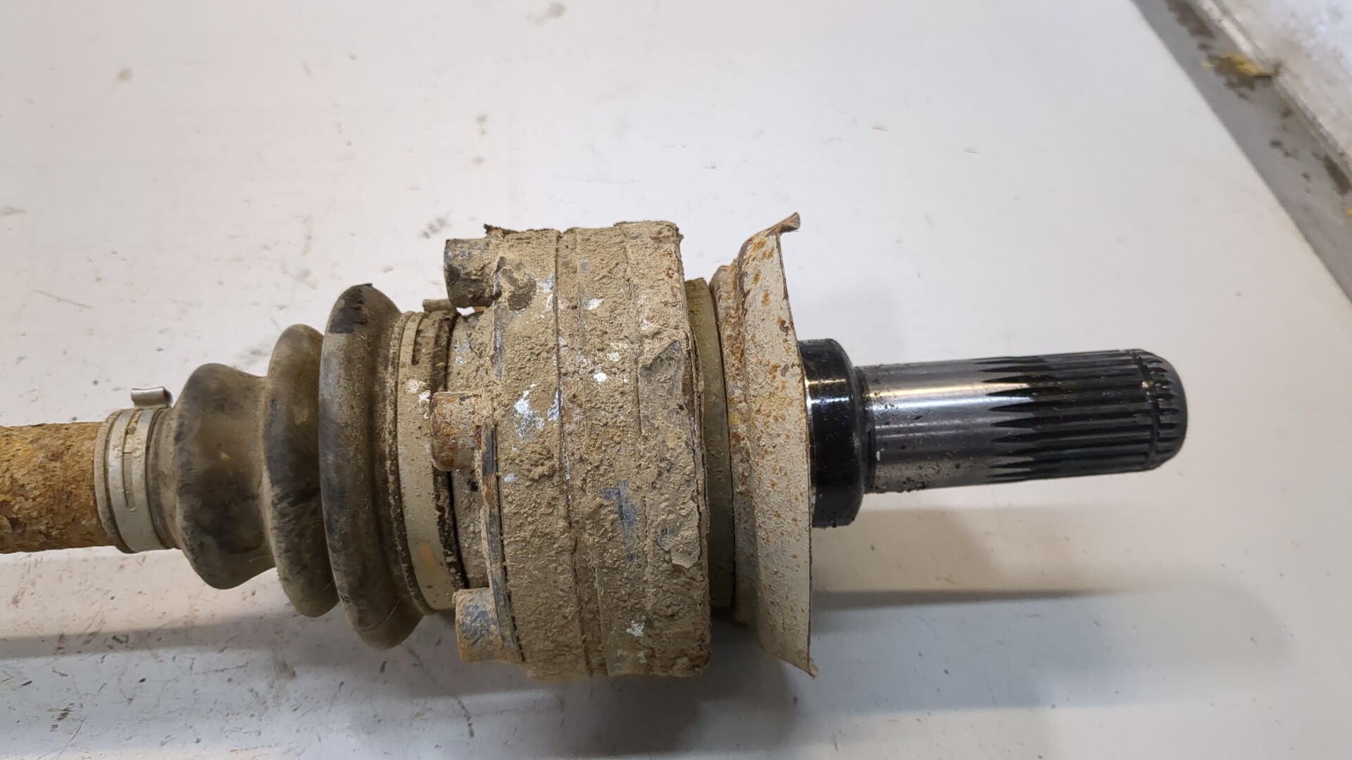 Полуось задняя правая