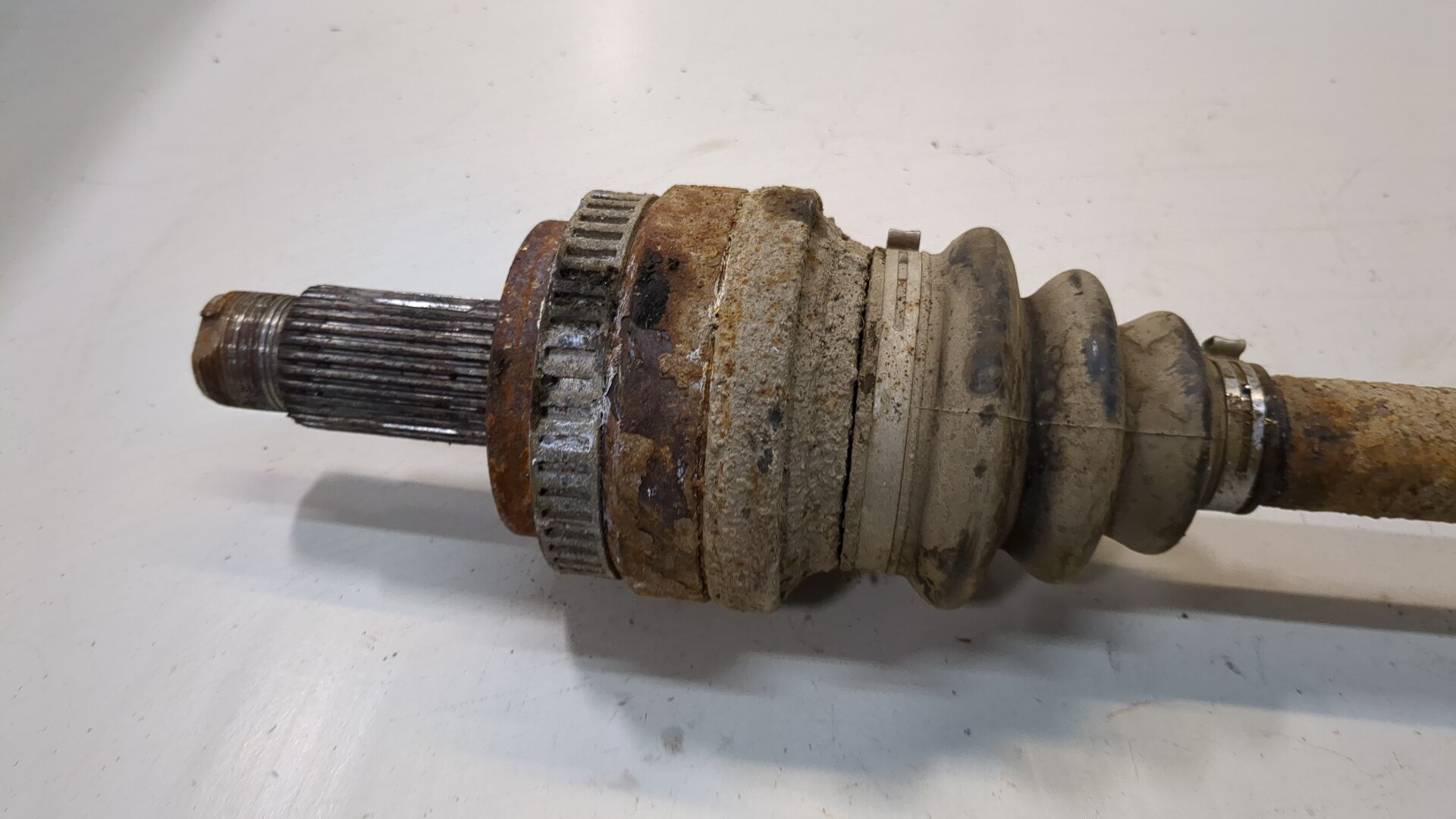 Полуось задняя правая