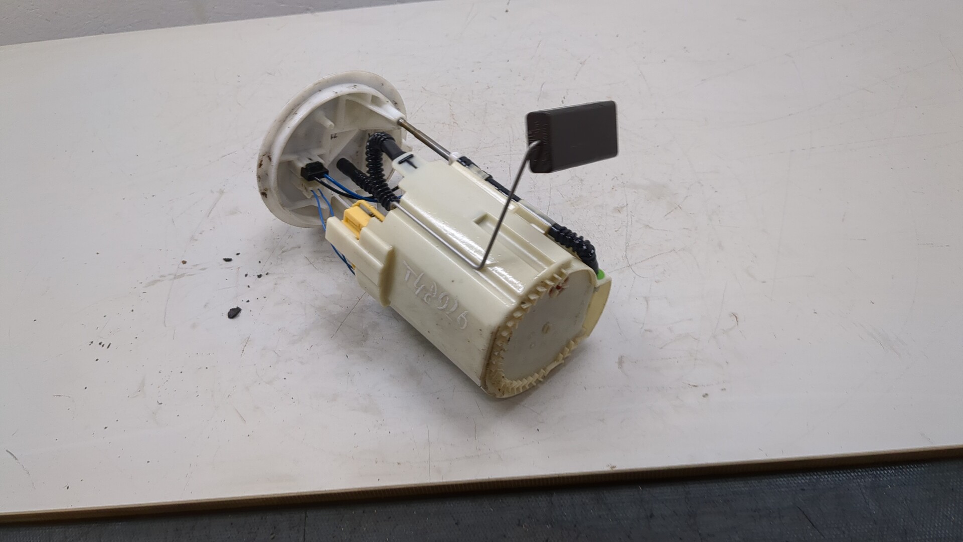 Насос топливный электрический