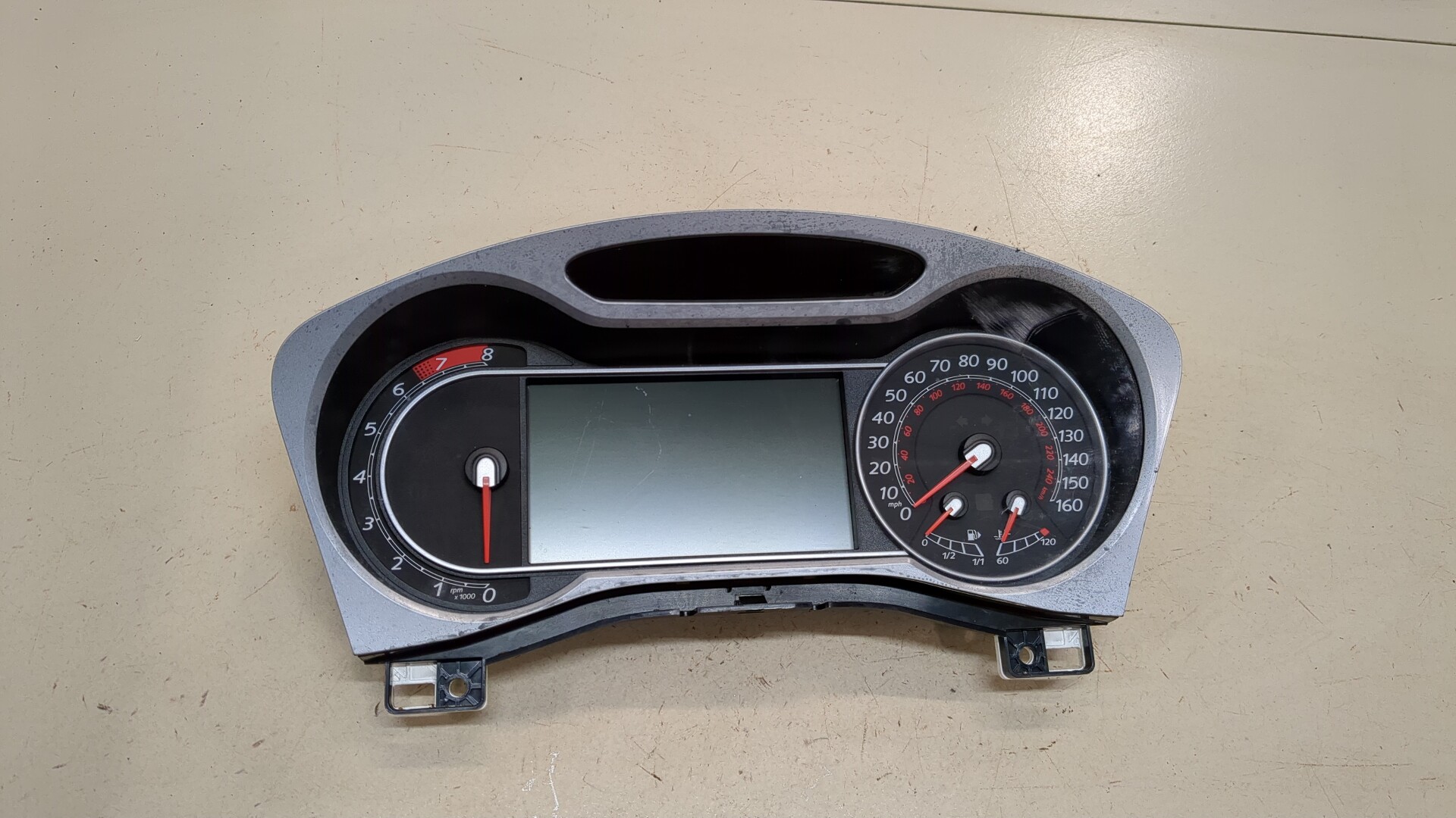 Панель приборов