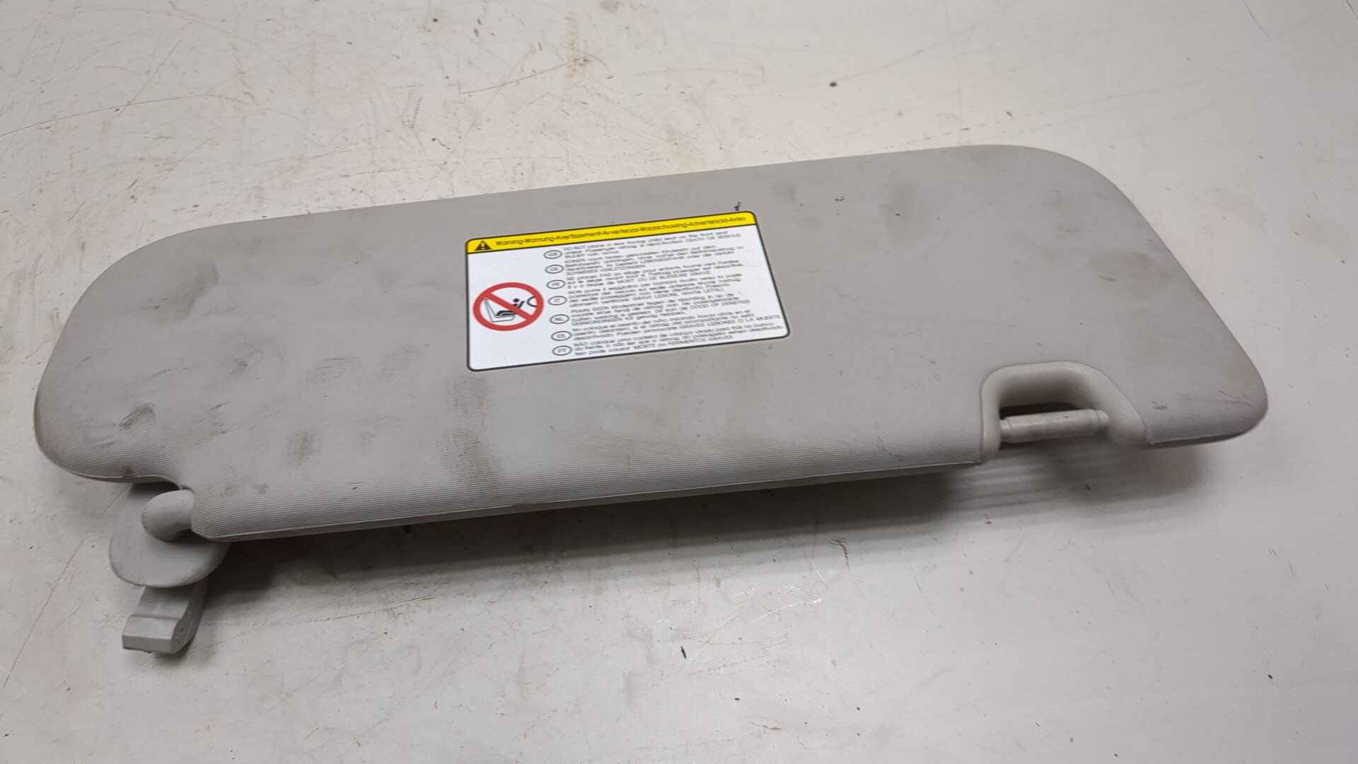 Козырек солнцезащитный