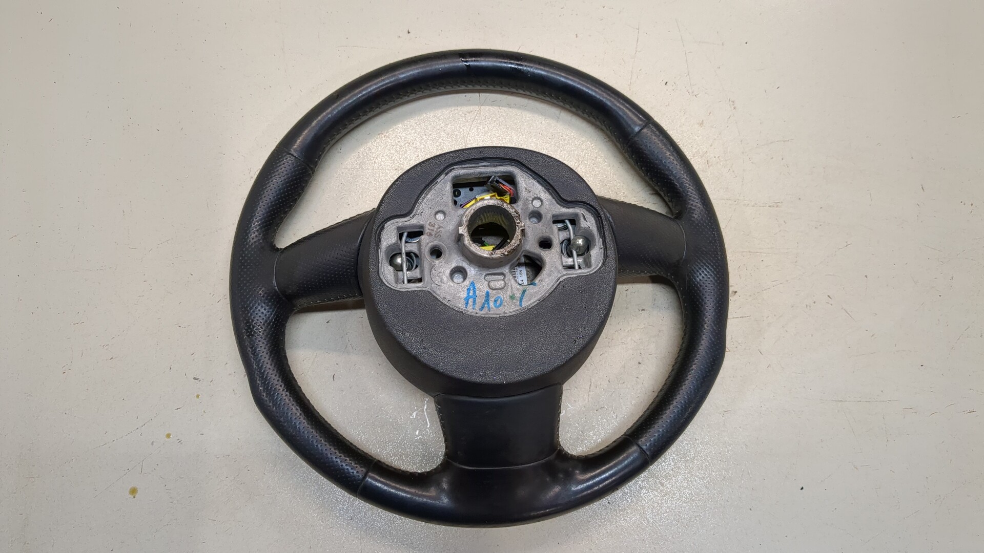 Рулевое колесо (руль)