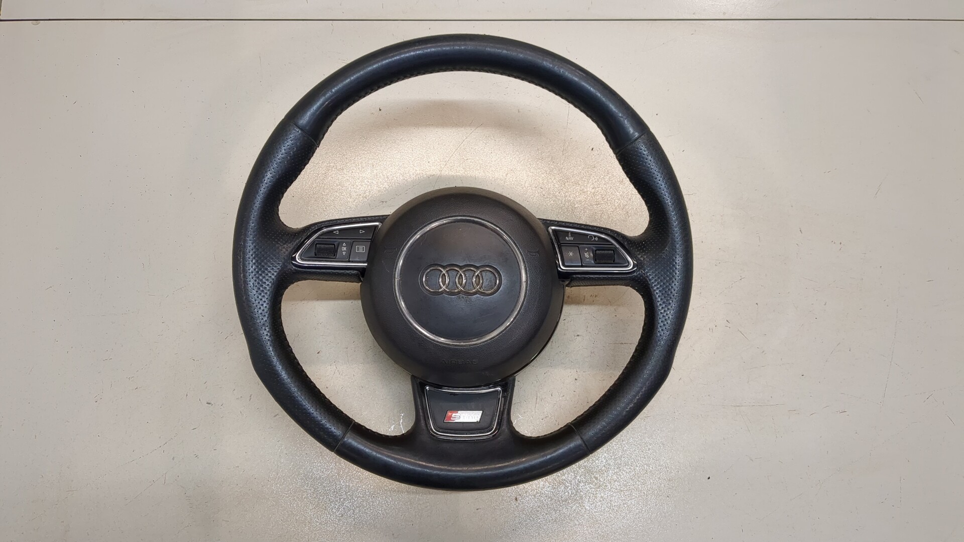 Рулевое колесо (руль)