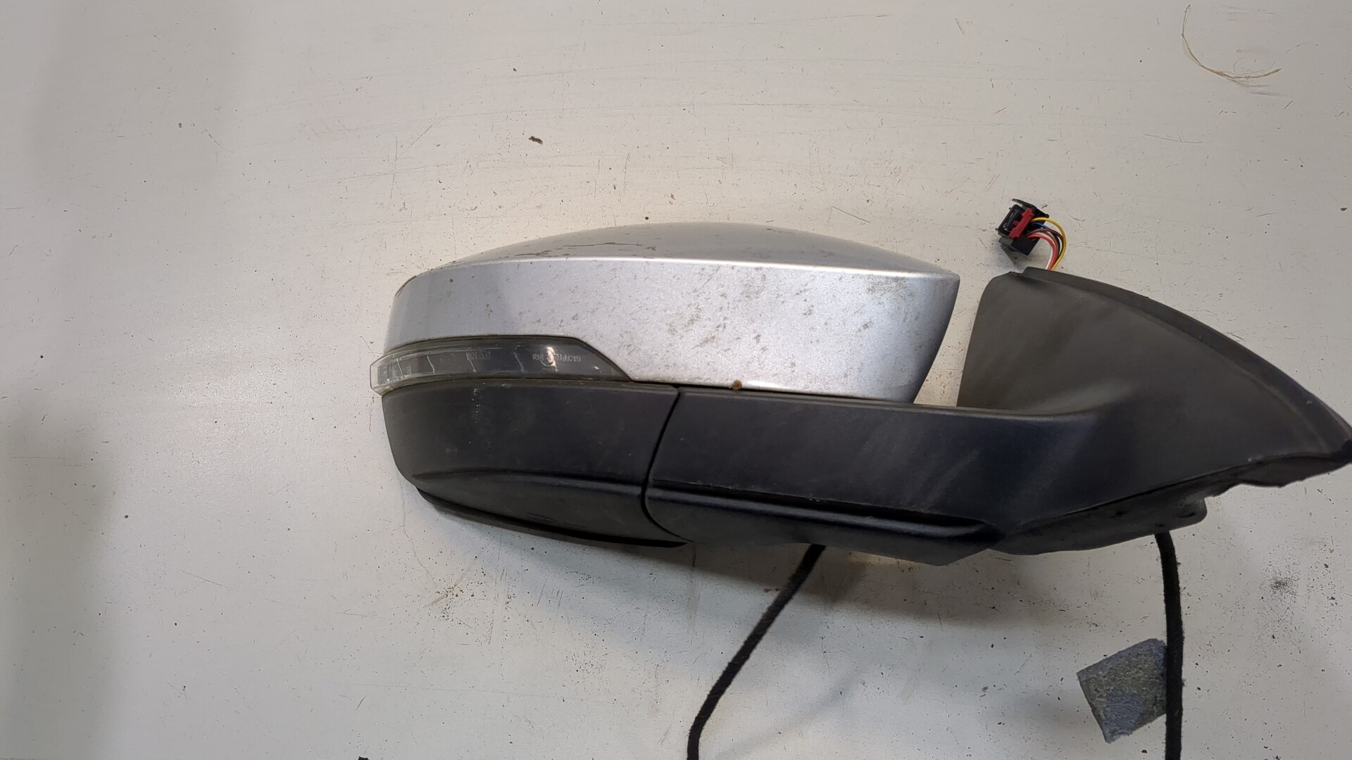 Зеркало правое электрическое