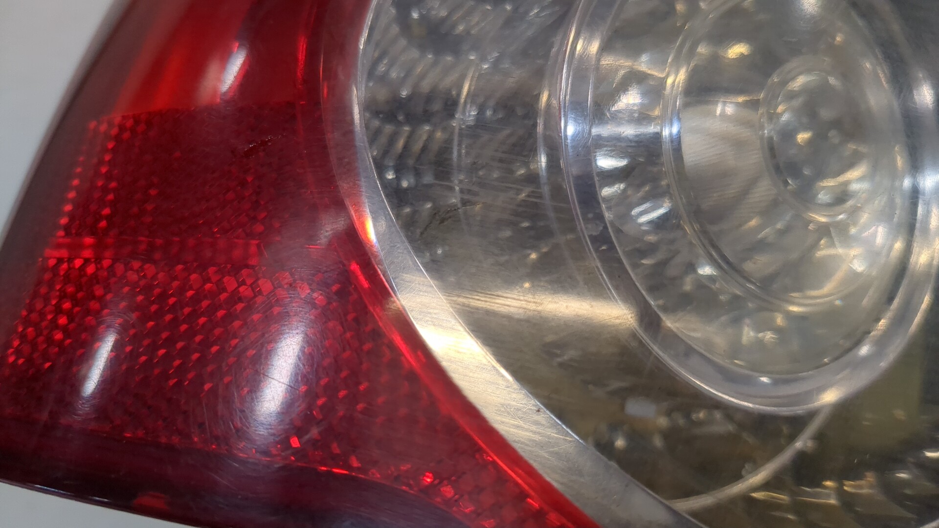 Фонарь задний левый