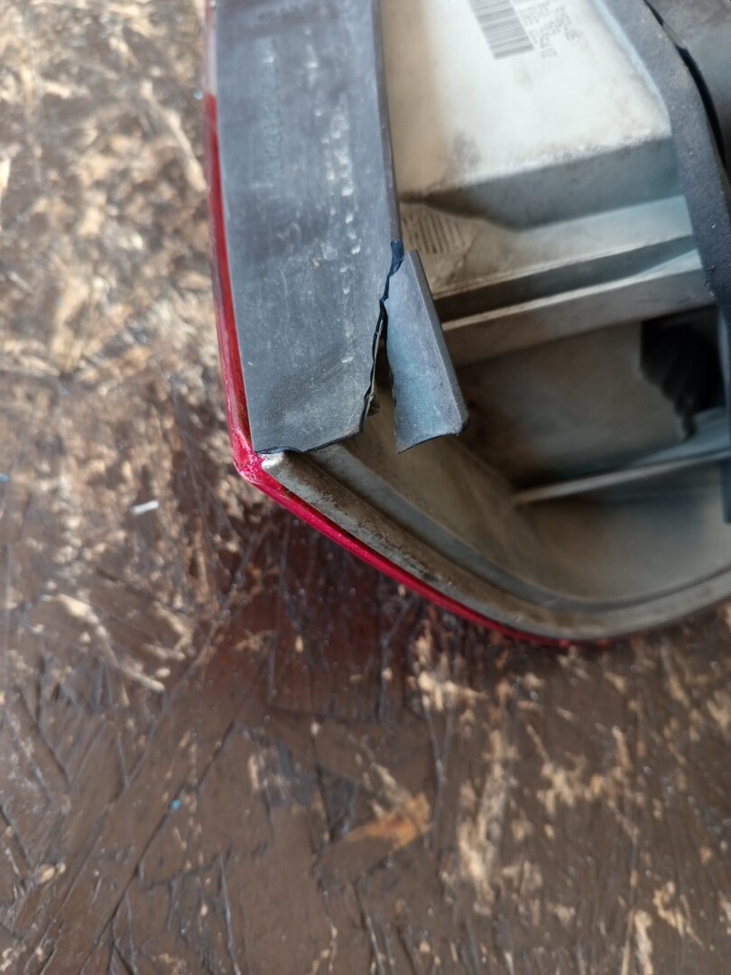 Фонарь задний левый