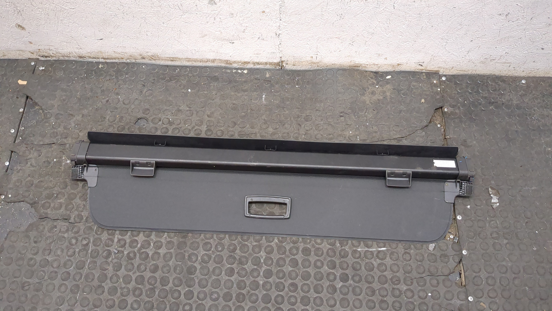 Шторка багажника