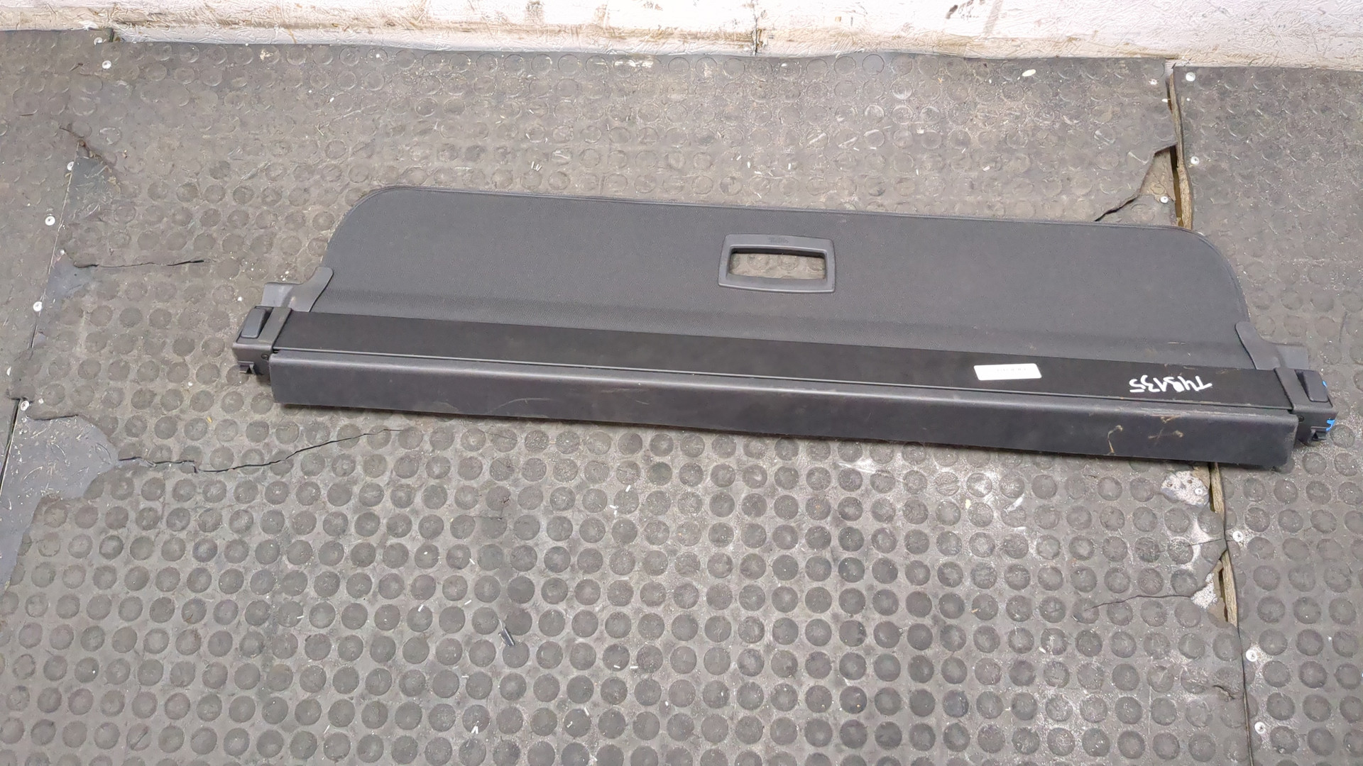 Шторка багажника