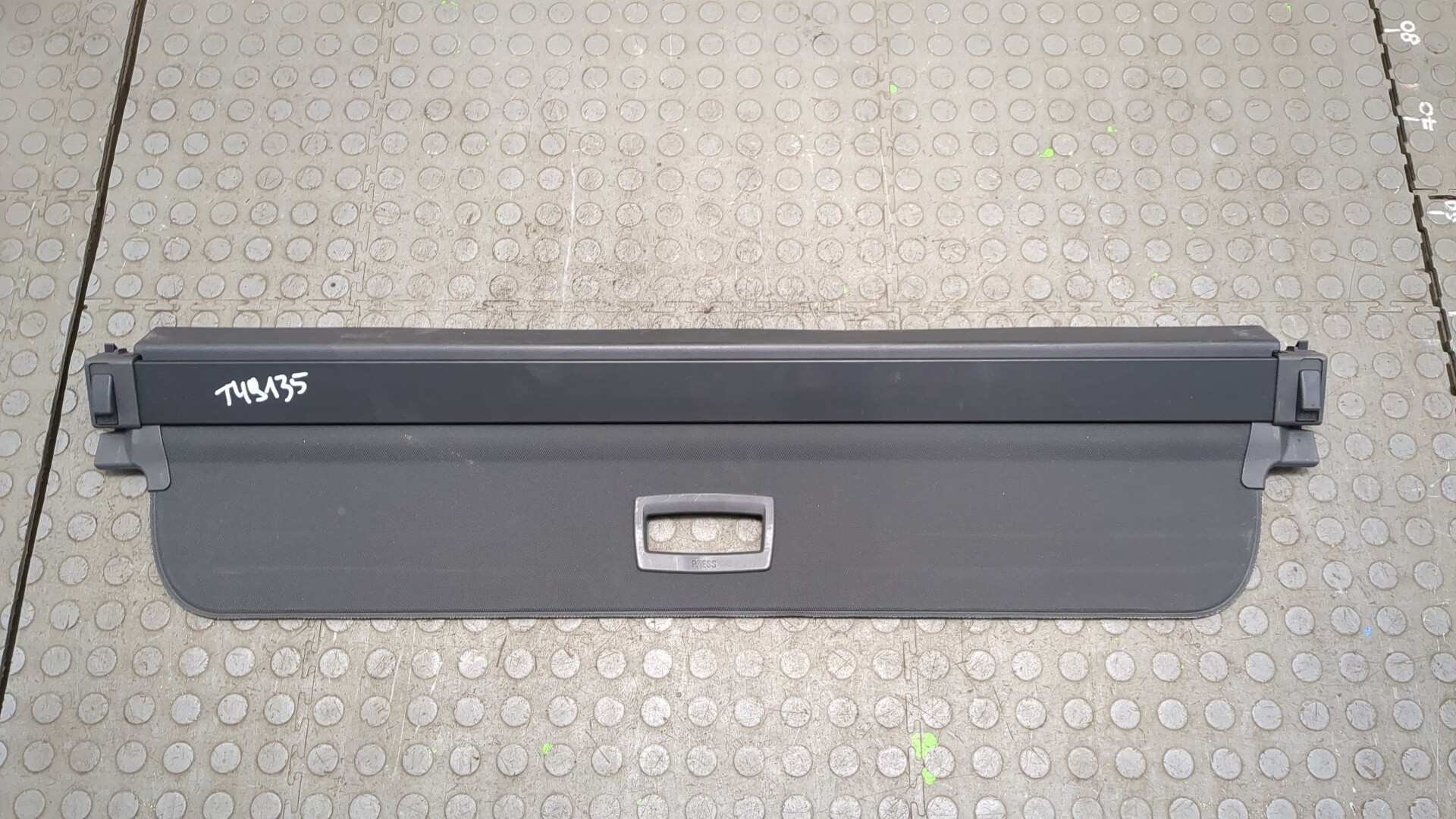 Шторка багажника