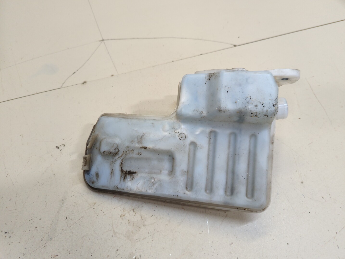 Бачок омывателя лобового стекла