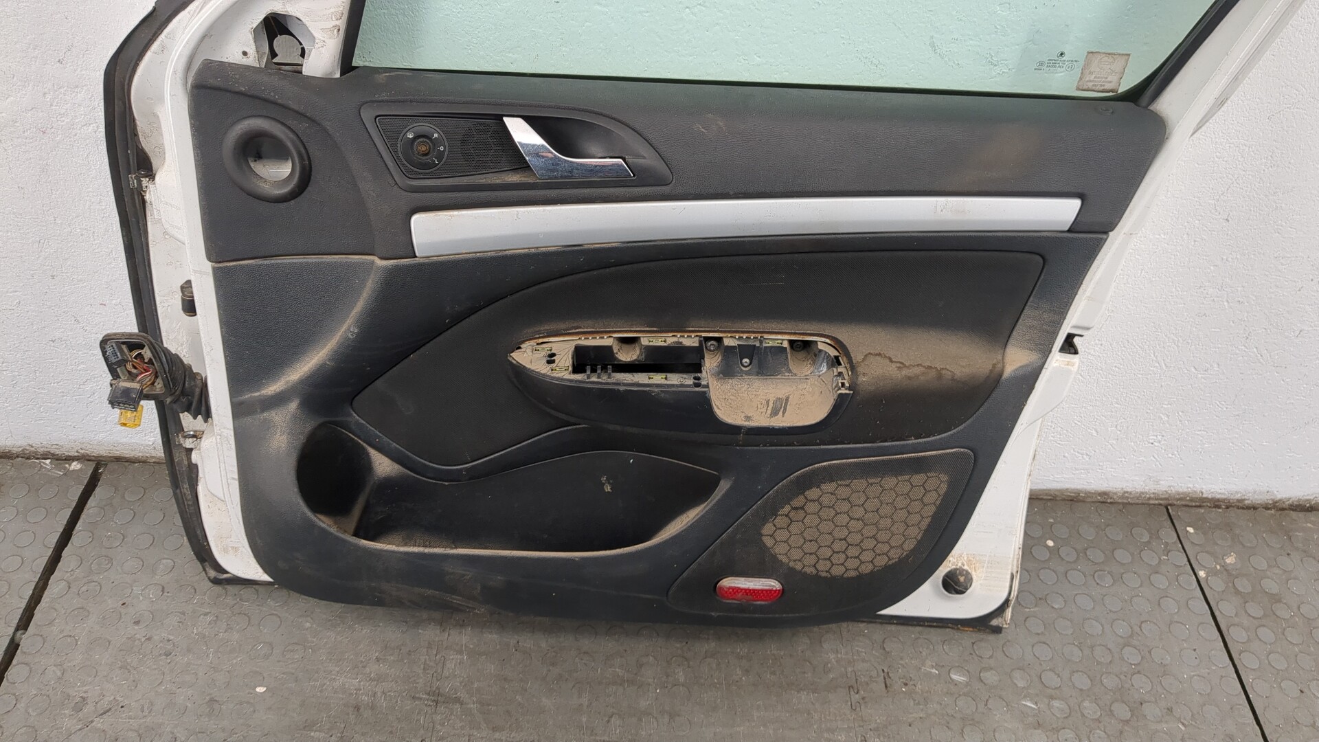 Дверь передняя правая