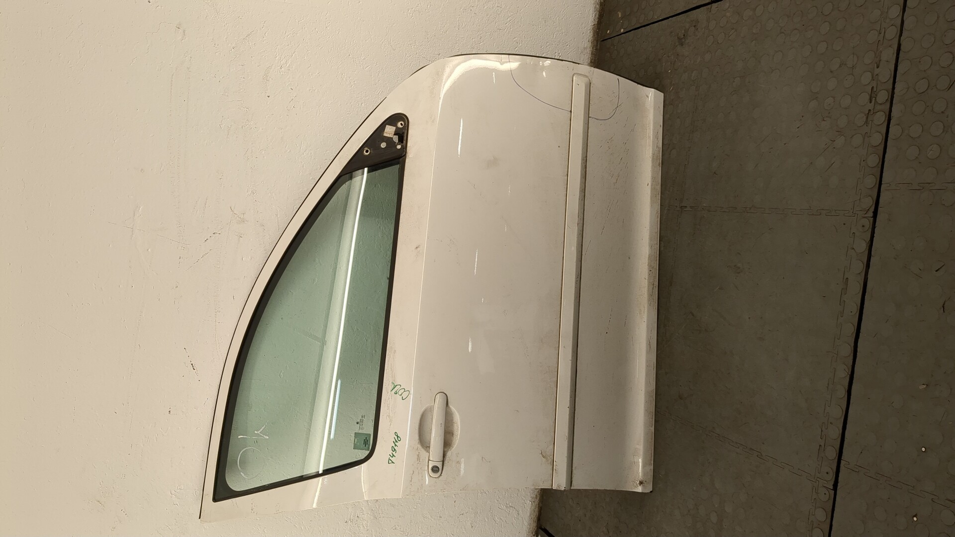 Дверь передняя правая