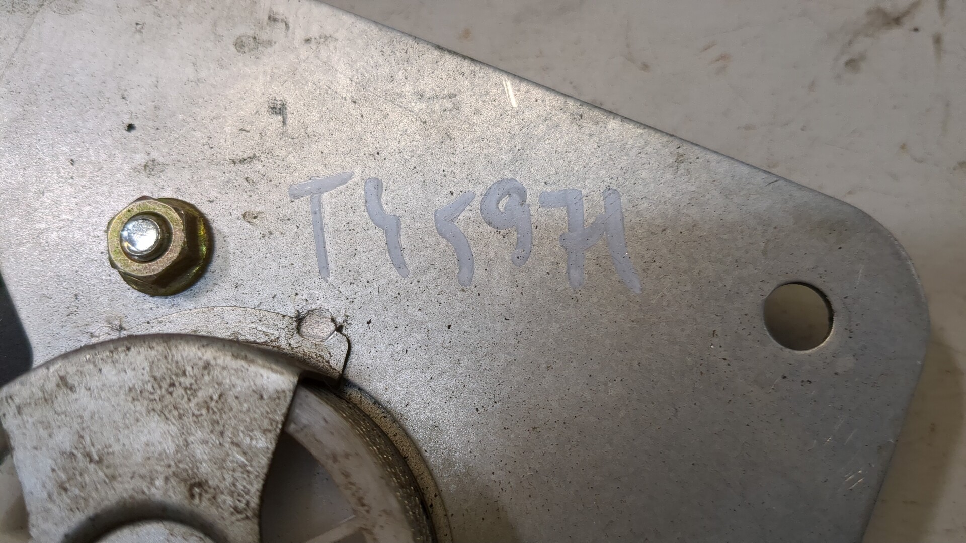 Стеклоподъемник электр. передний правый