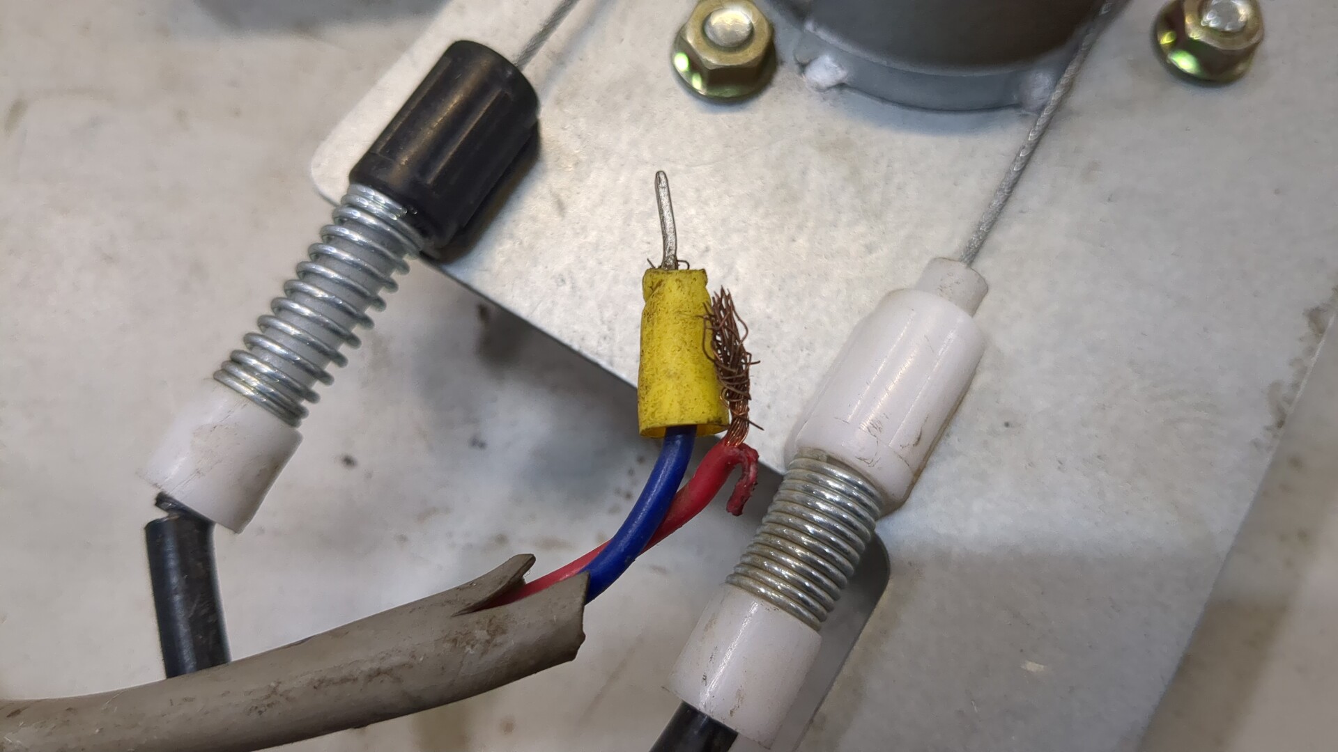 Стеклоподъемник электр. передний правый