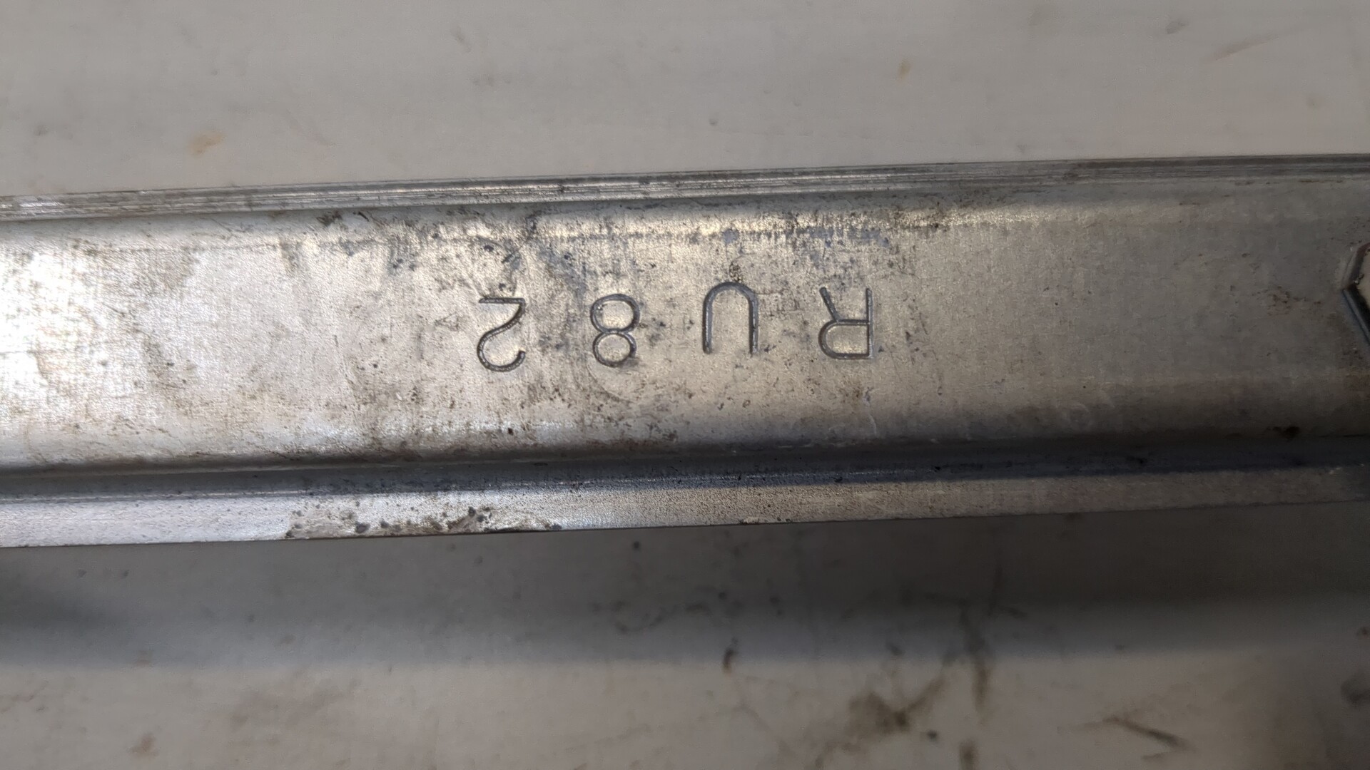 Стеклоподъемник электр. передний правый