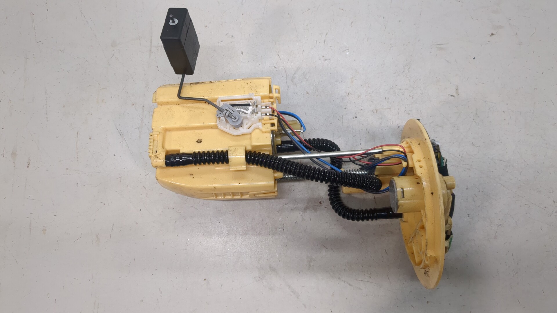 Насос топливный электрический