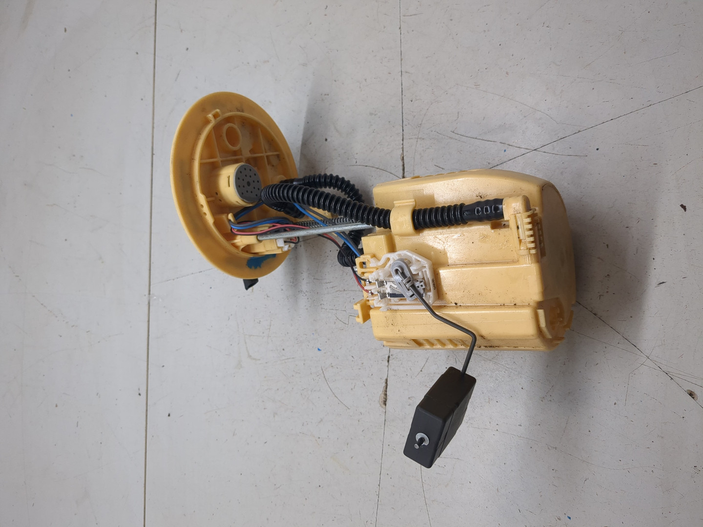 Насос топливный электрический