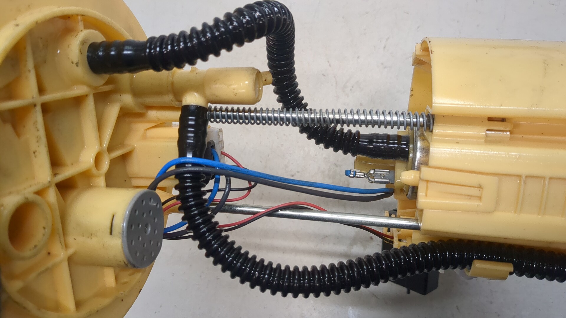 Насос топливный электрический