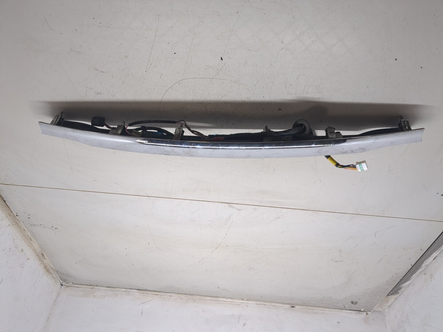 Фонарь подсветки номера