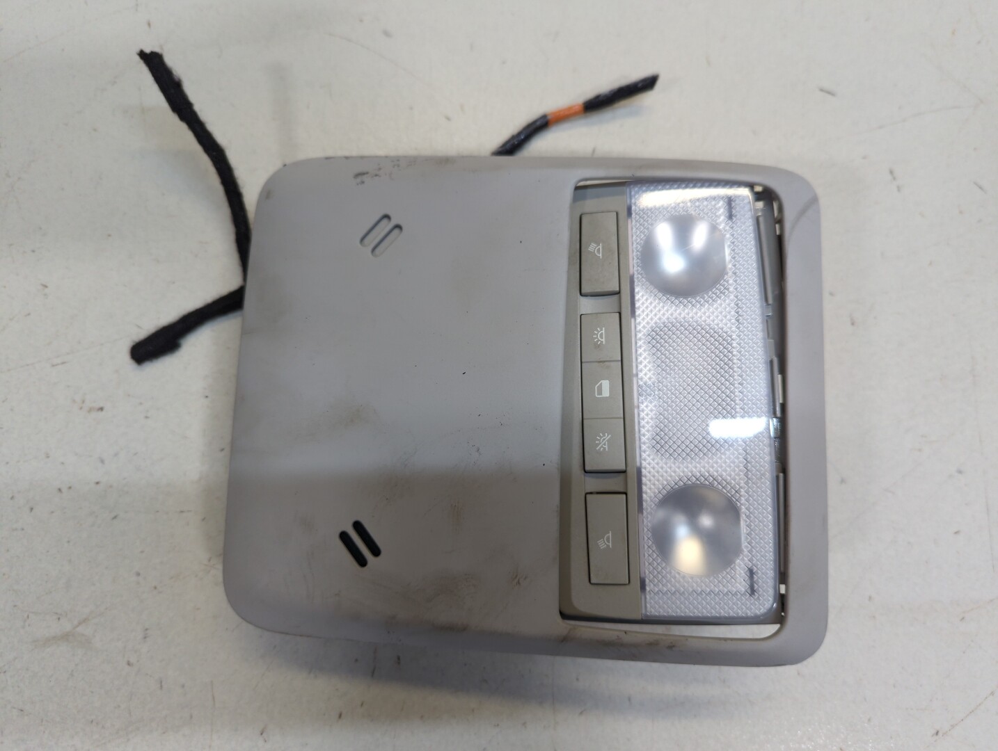 Плафон салонный