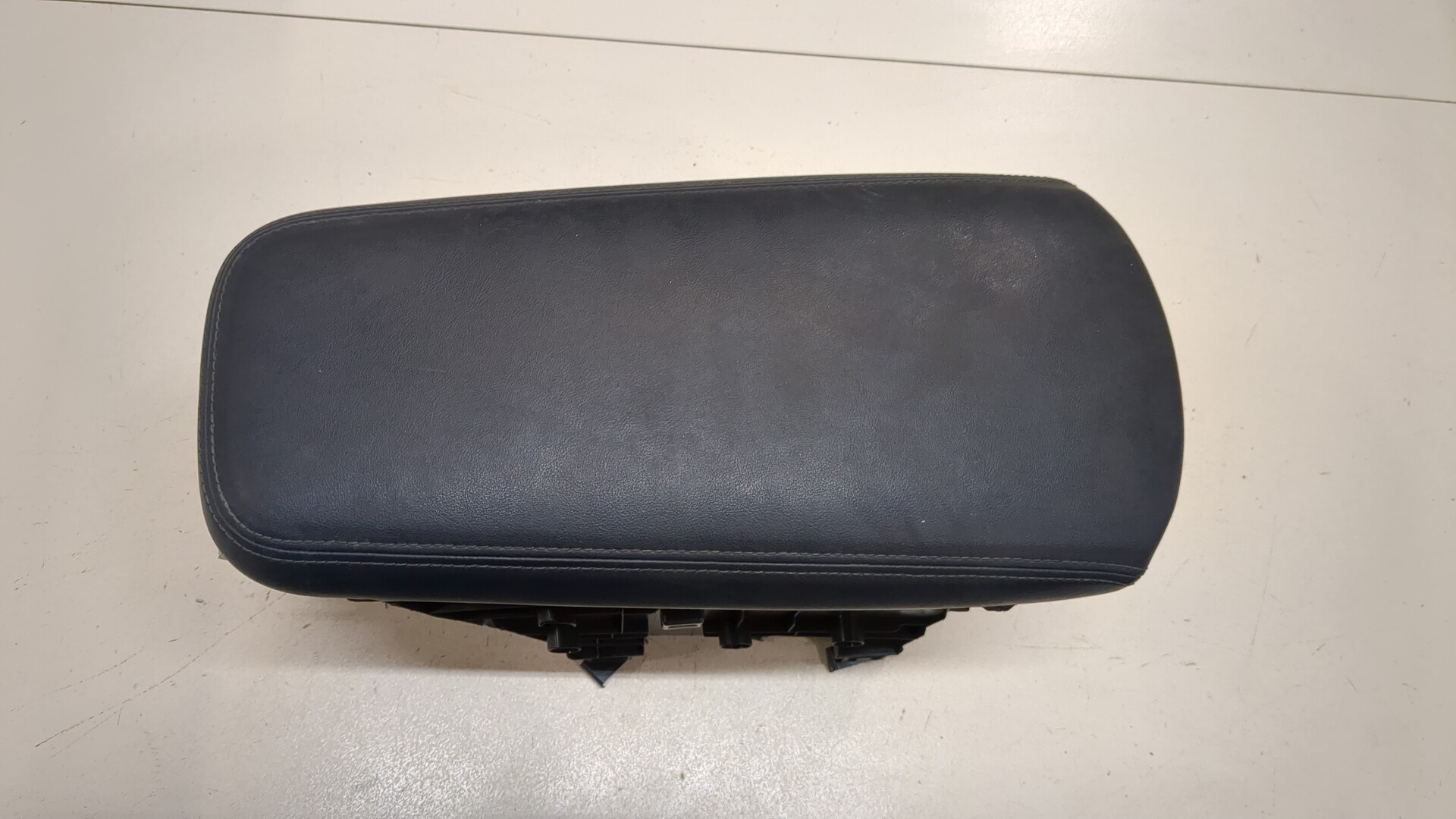 Подлокотник