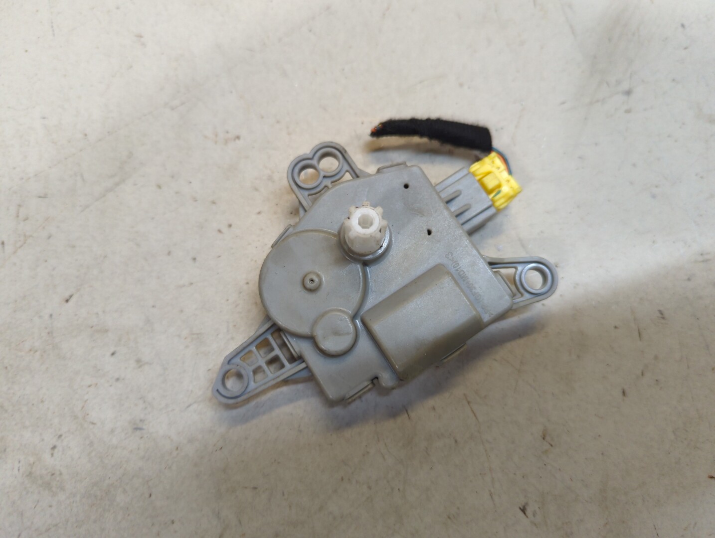 Моторчик заслонки печки