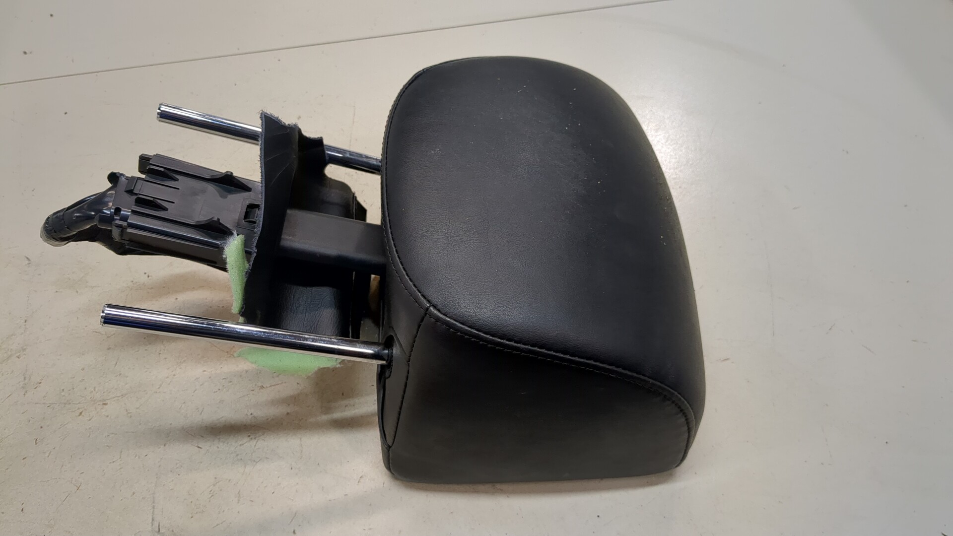 Подголовник сиденья