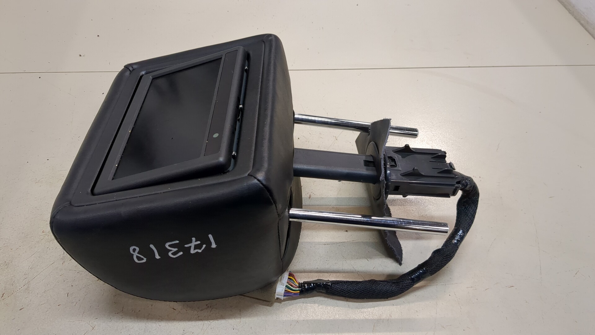 Подголовник сиденья