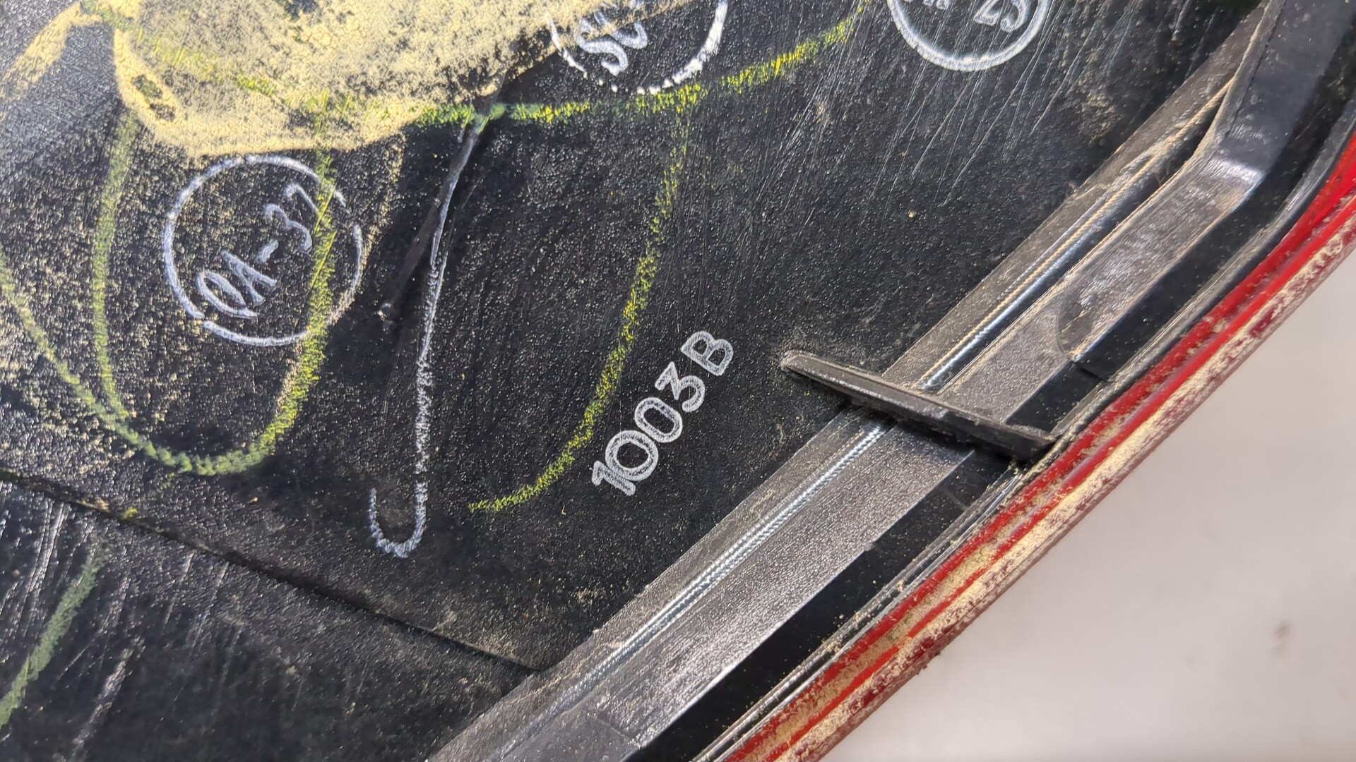 Фонарь задний правый