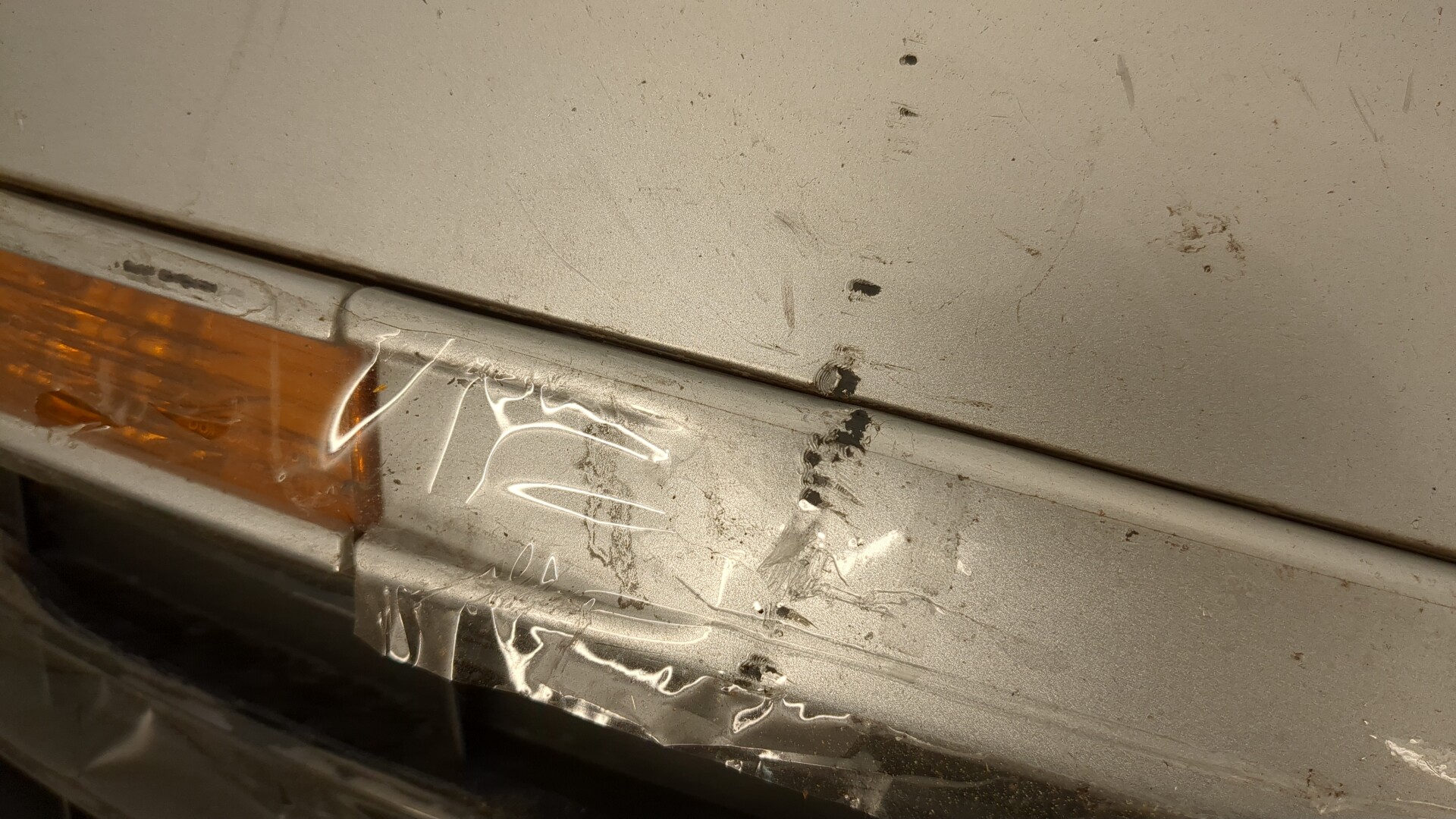 Бампер передний