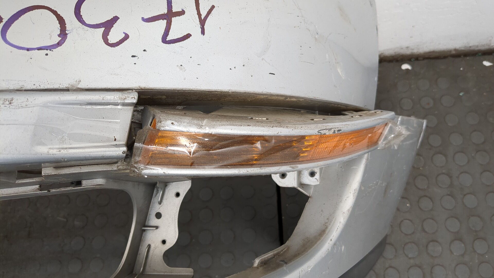 Бампер передний